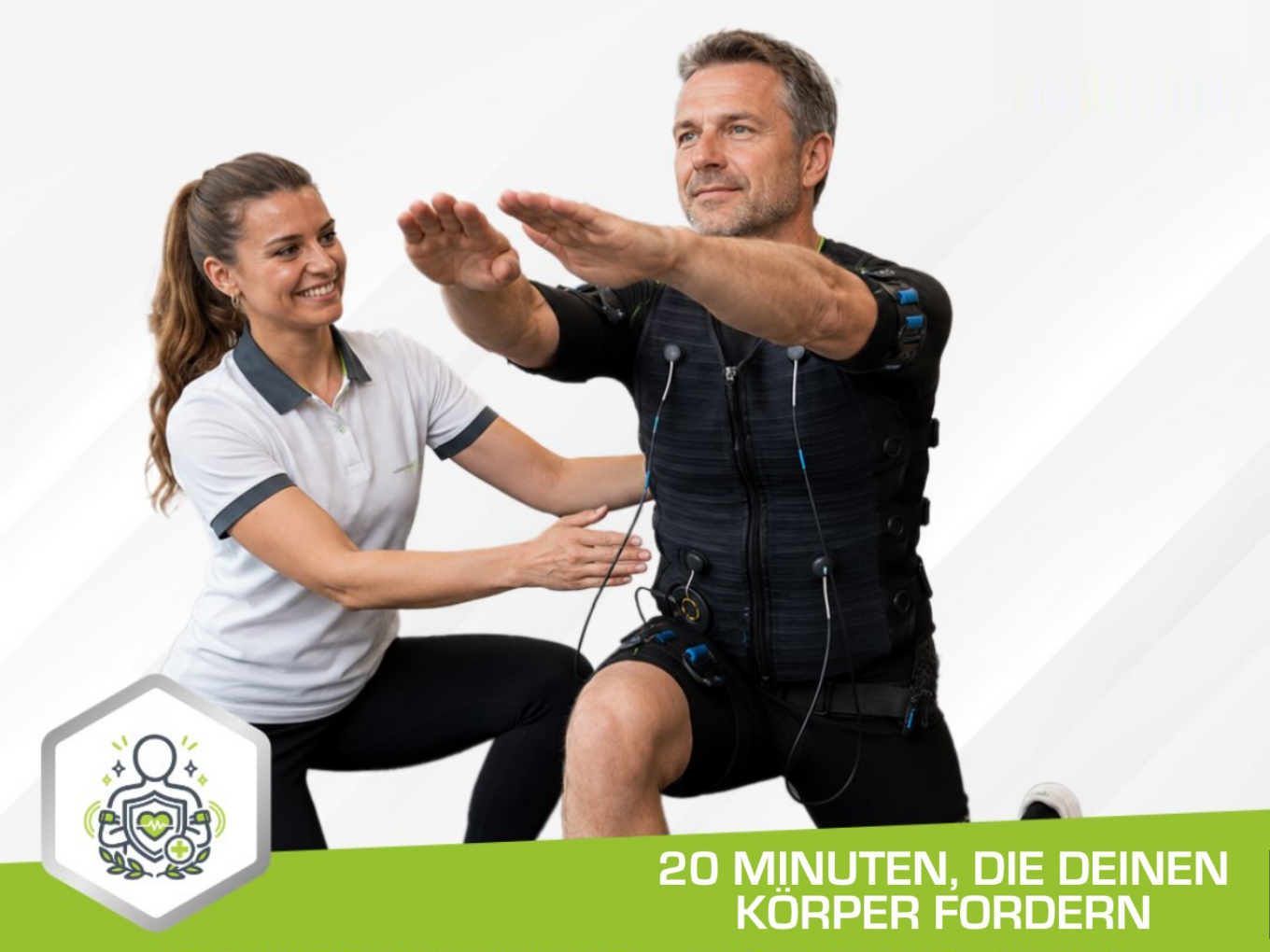 EMS-Training: Trainerin betreut Mann beim Training, Text: 20 Minuten, die deinen Körper fordern.